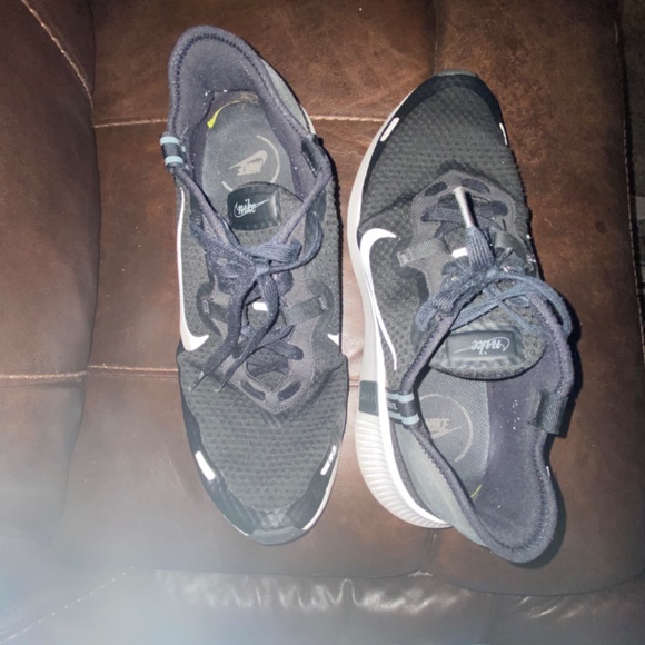 size 14 sneakers nike